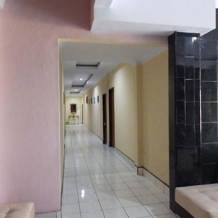 Bahari Family Hotel Bitung Exterior photo