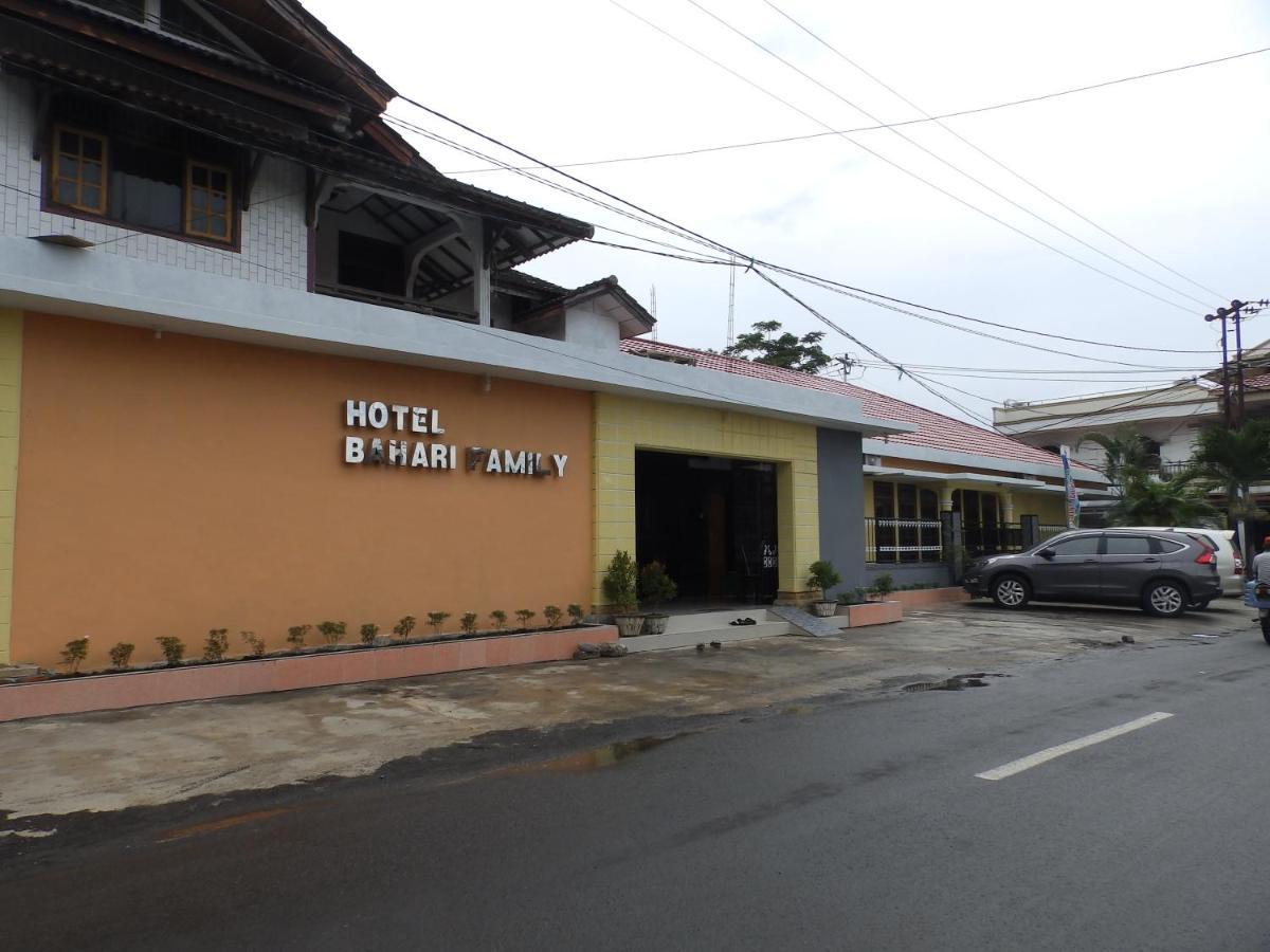 Bahari Family Hotel Bitung Exterior photo